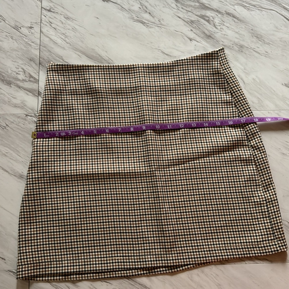 Plaid Skirt - Picture 4 of 5